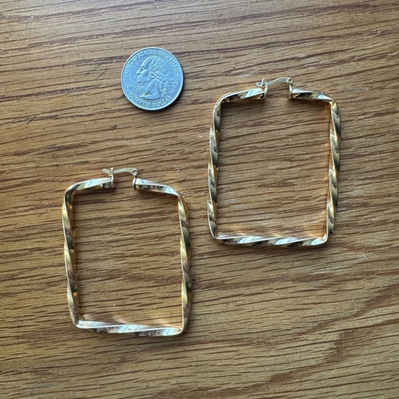Vintage Gold electroplated GHEL Oversized Square Twisted Hoop Earrings - Picture 4 of 4